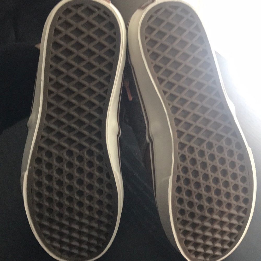 Vans - Picture 4 of 7